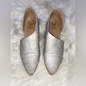 Buckle Beast Fashion Carter Slip on Shoe - US Size 8.5 flaws (see pics)